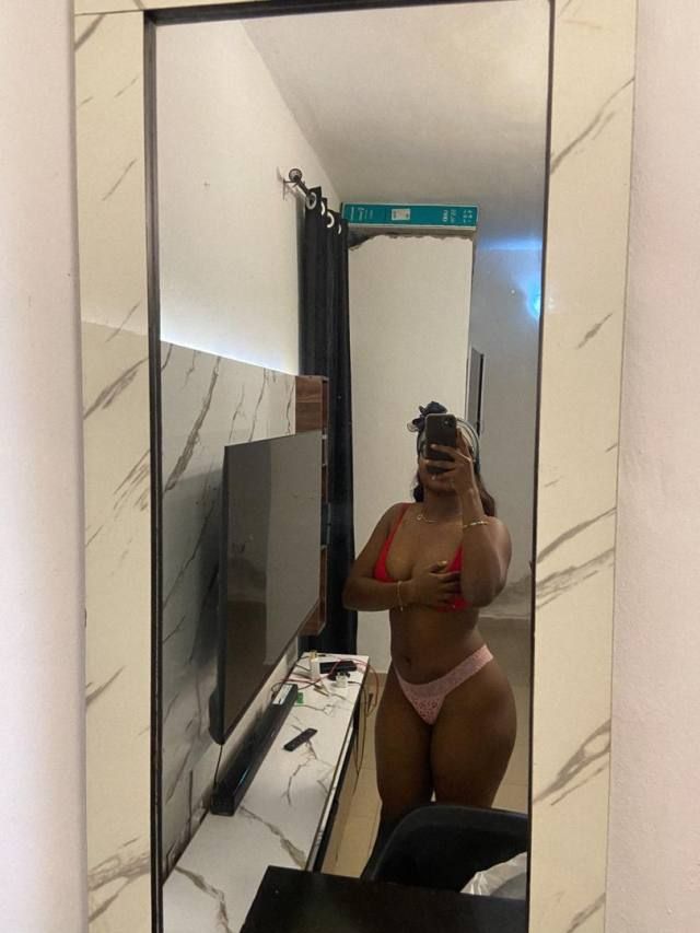 Very SWEET EBONY 🥵 AVAILABLE 👅 FOR HOOKUP IM BLACK AND SWEET ❤️😍 Telegram: munalove606 signal: Munarose.25 - Image 2